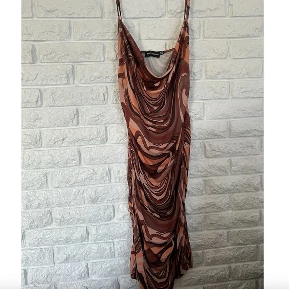 Brown Swirl/ Marble Print Mesh Ruched Midi Dress (size 8) - Picture 5 of 7
